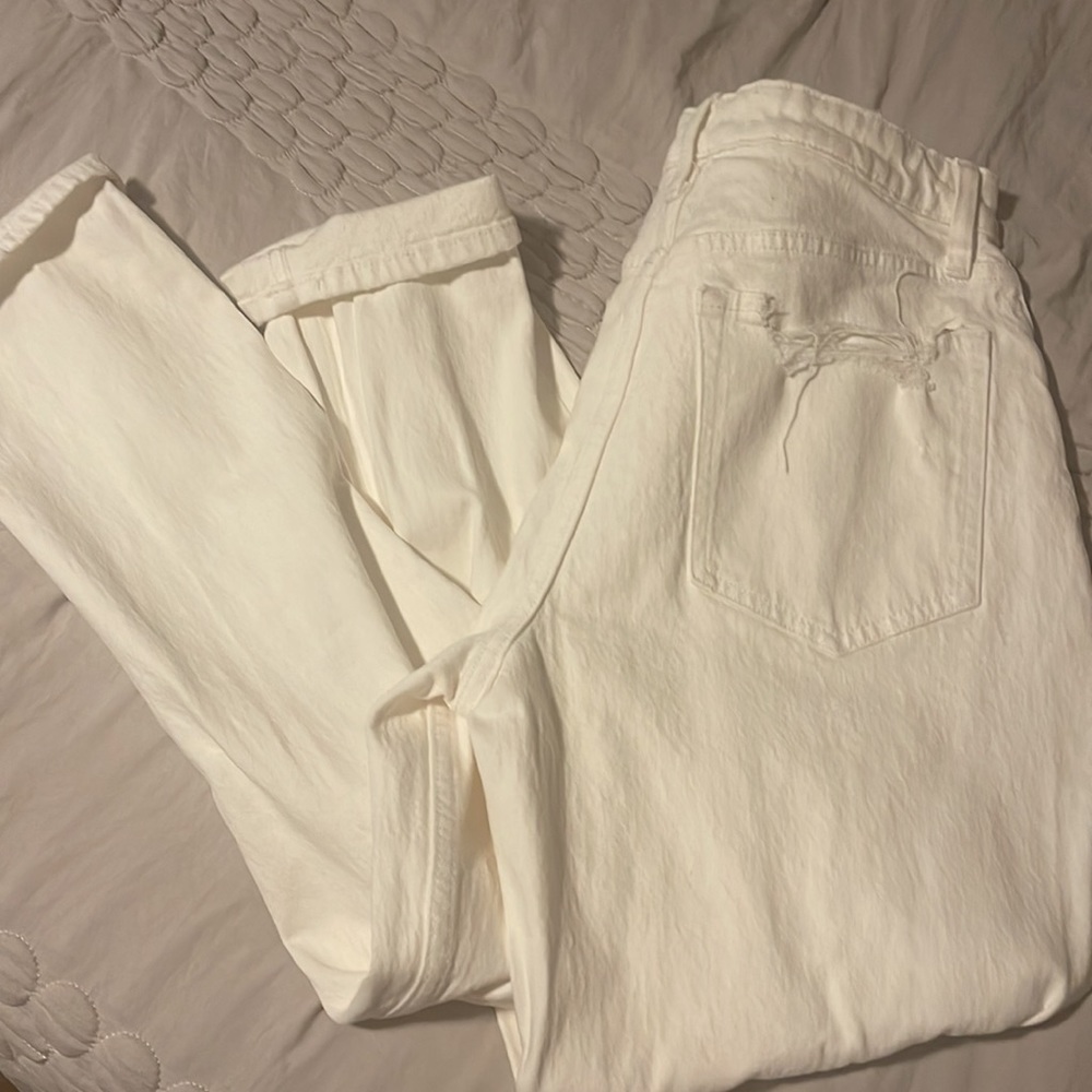 Abercrombie & Fitch Curve Love High Rise Mom Jean *tags on never worn - Picture 3 of 3
